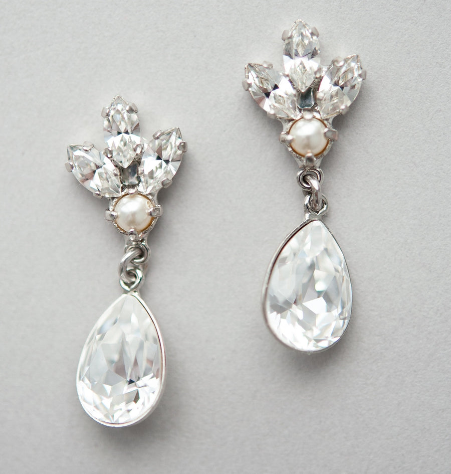 Luxury Bridal Earrings with Crystal and Pearl